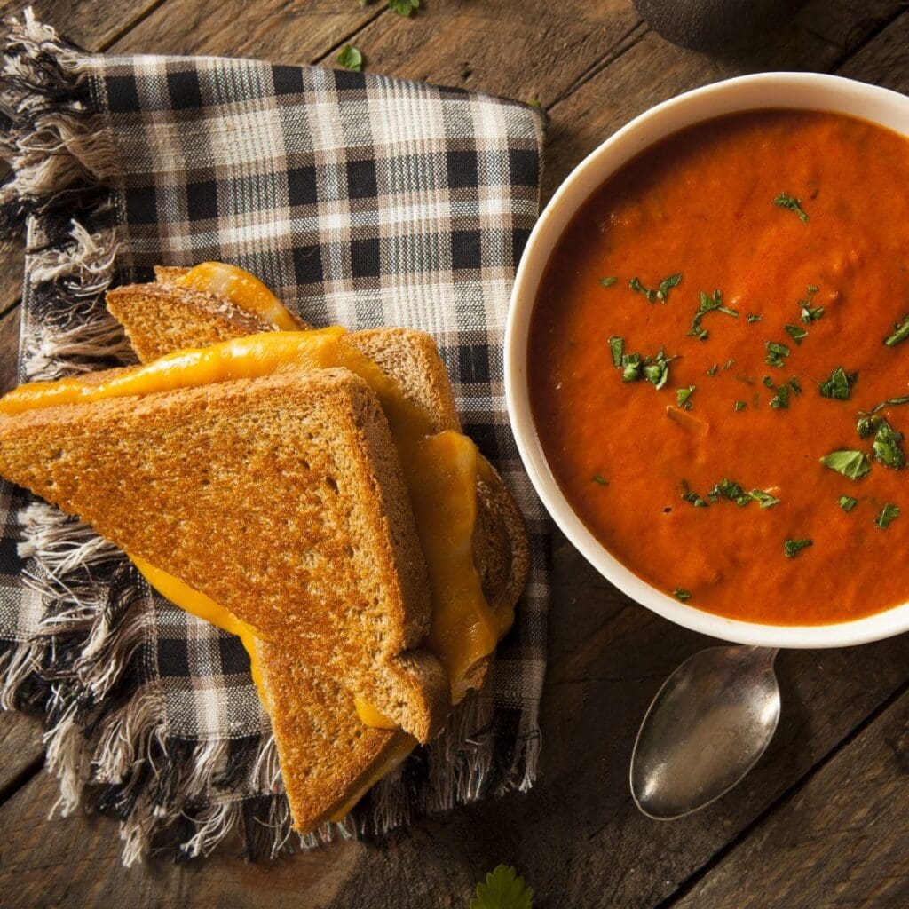 🍞 What To Serve With Grilled Cheese: 36 BEST Side Dishes To Try! 🍞