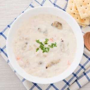 What To Serve With Clam Chowder