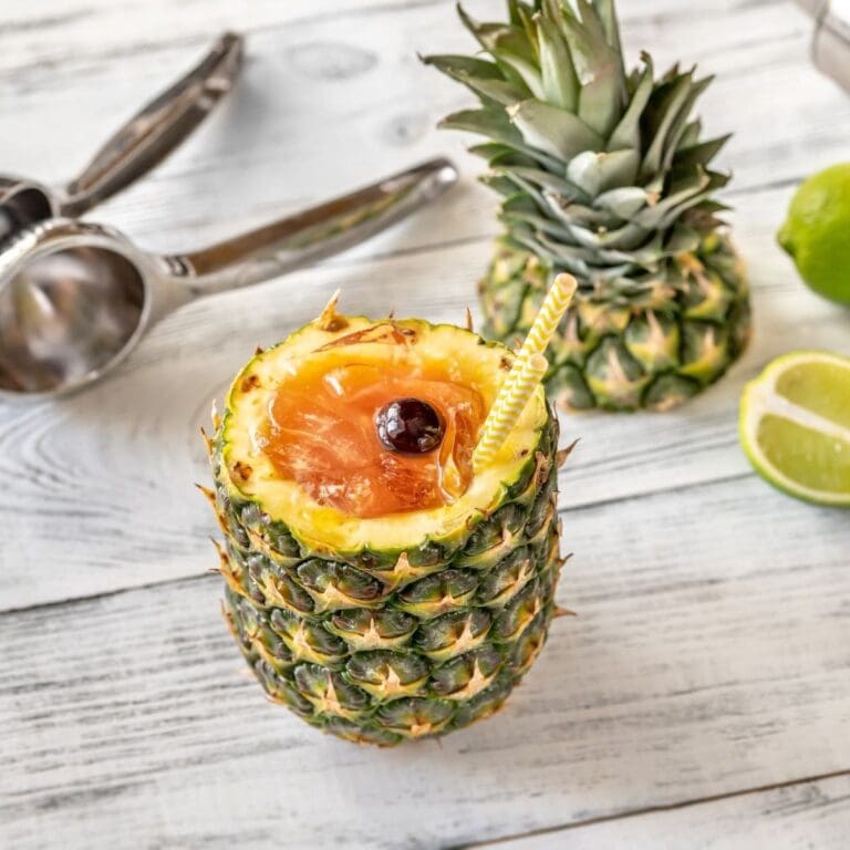 🍹 15 BEST Dark Rum Cocktails: Dark, Rich, Smooth Cocktails! 🍹