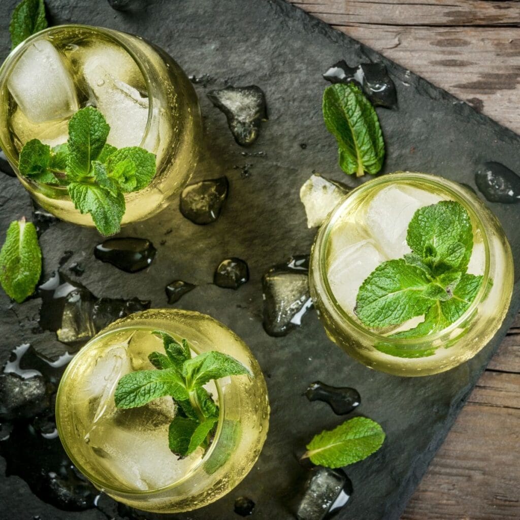 17 BEST Sherry Cocktails | The Refreshing Collection 🍸