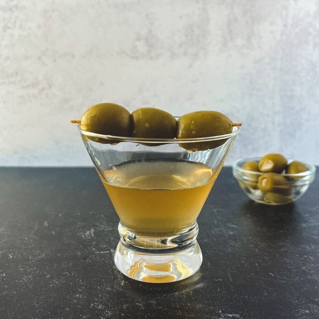 Give This Dirty Soju Martini Cocktail A Try 🍸