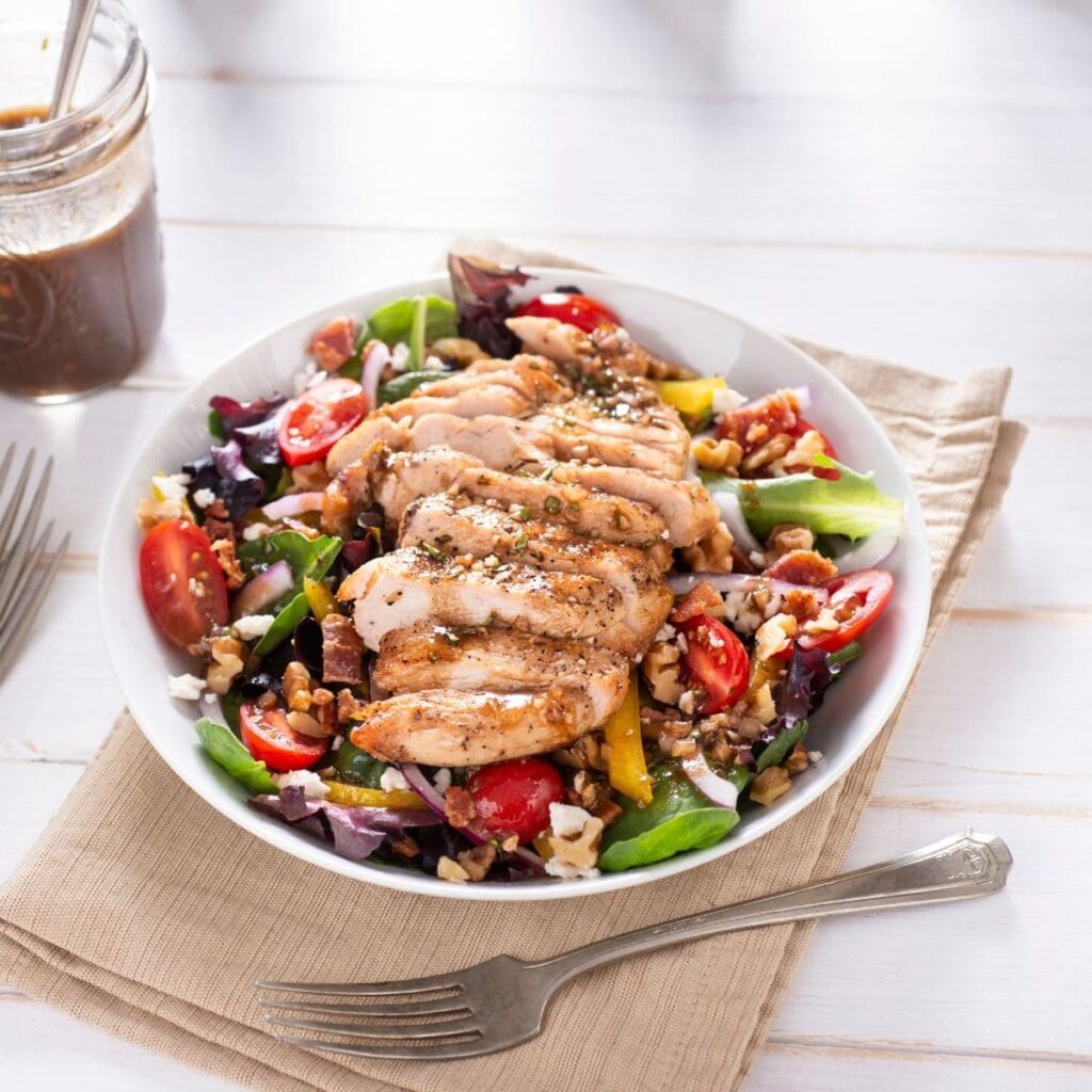 What To Serve With Balsamic Chicken: 25 BEST Sides To Try!🍴