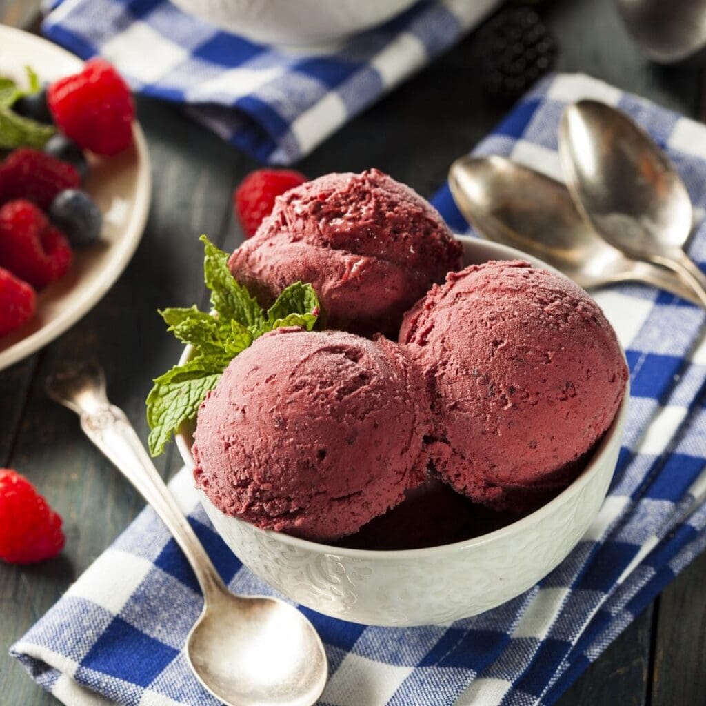 🍨 🍰 42 EASY Dessert Recipes: Fast Simple Desserts In No Time!