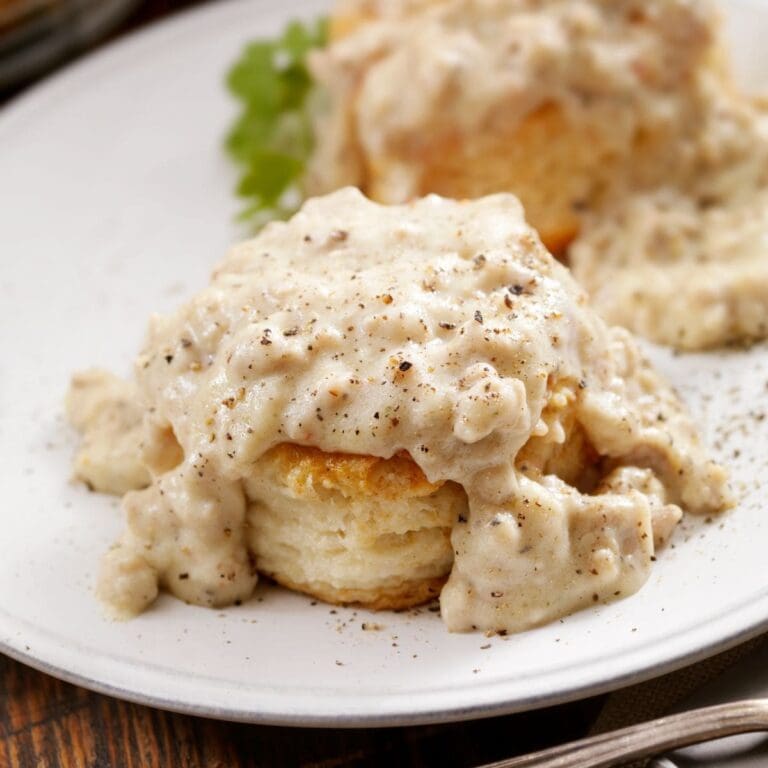 🍴What To Serve With Biscuits And Gravy: 19 BEST Side Dishes!🍴