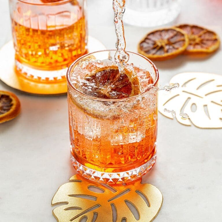 17 Club Soda Cocktails: Bubbly & Refreshing