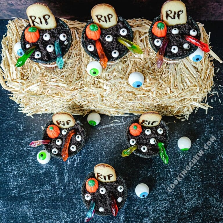 BEST Halloween Dirt Pudding Cups + Steps 🎃