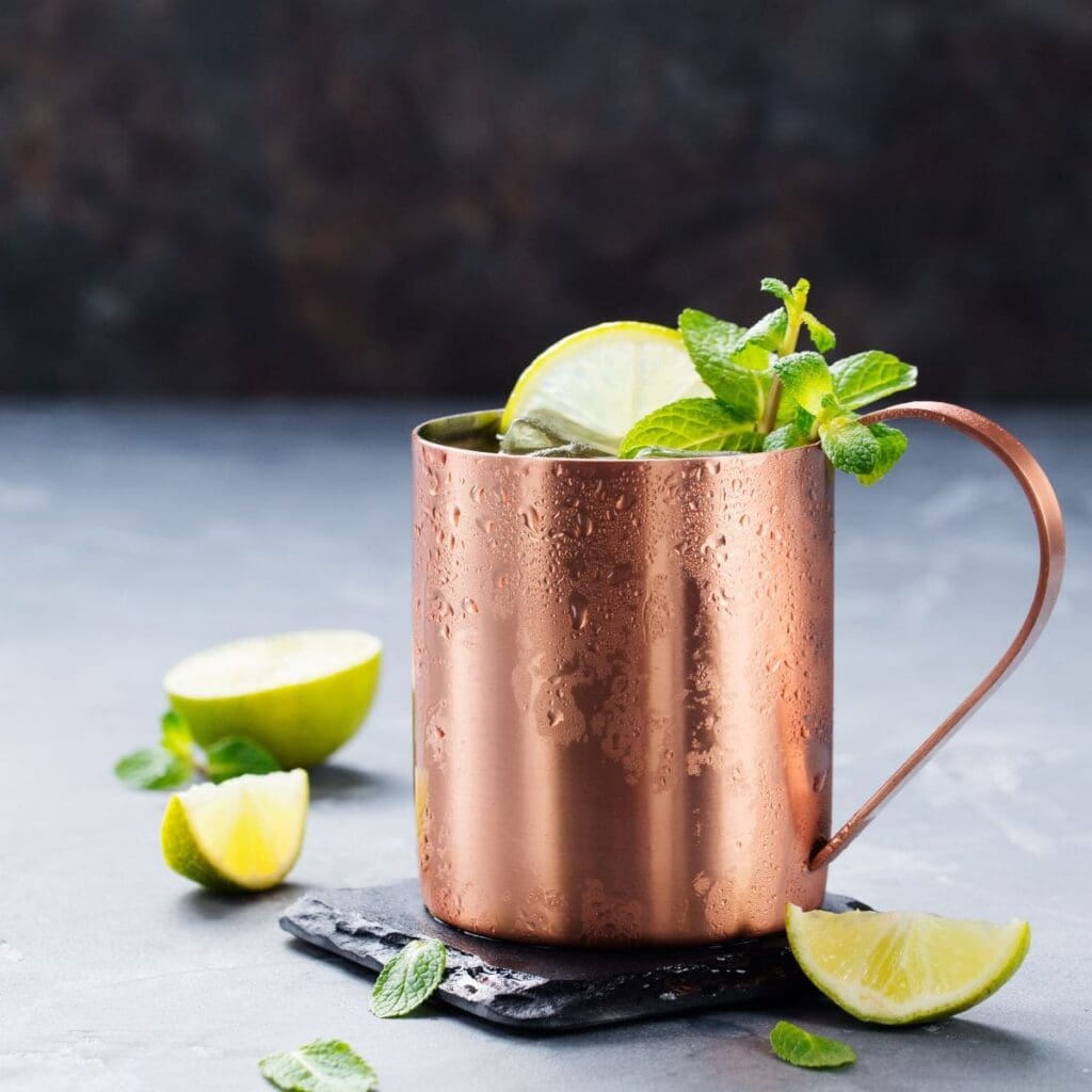 20 Best Moonshine Cocktails 🫙