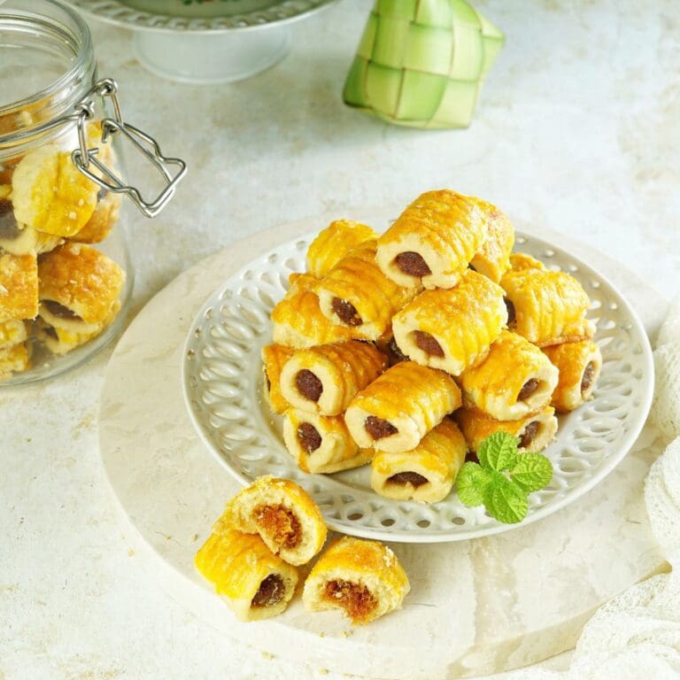 Our 35 Best Pineapple Desserts Of All Time 🍍