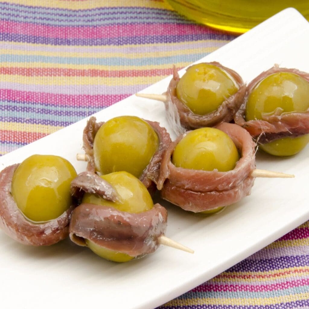 25 Delectable Anchovy Recipes To Serve Any Time! 🐟