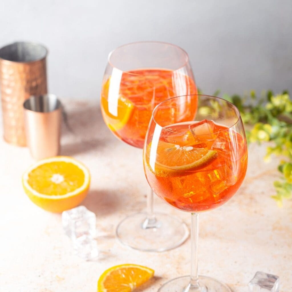 25 Easy Aperol Cocktails: Must-Try Mixed Drinks 🍸
