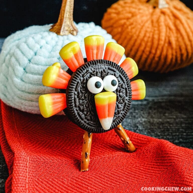 EASY Thanksgiving “Turkey” Cookie Recipe Made With Oreos!