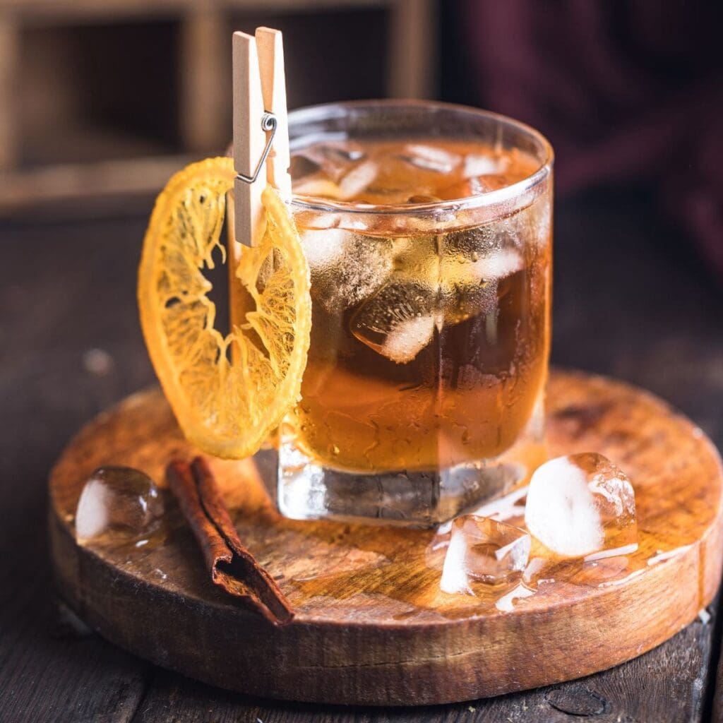🍸 42 Whiskey Cocktails: Amazing Mixed Drinks 🍸