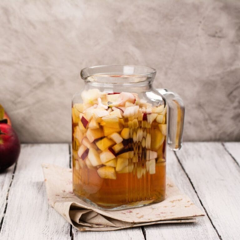 42 Easy Wine Cocktails That Are Delicious
