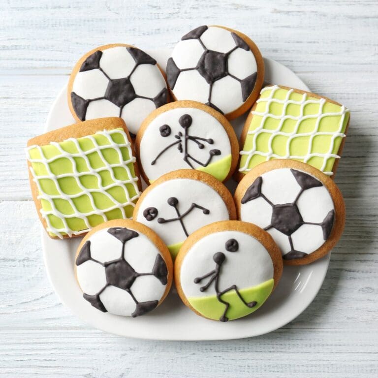 25 Game Day Cookies: Be The Tailgate Party Hero!