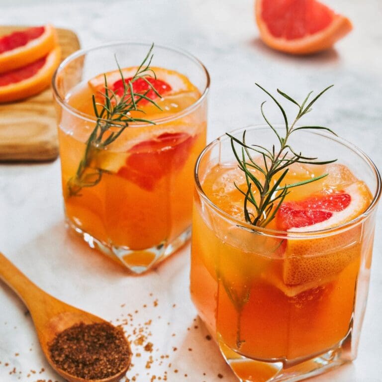 15 Best Honey Cocktails To Create A Buzz Around Your Party