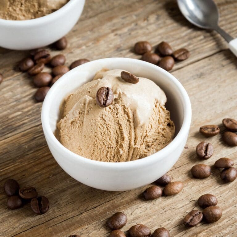 37 Best Ice Cream Desserts To Fall In Love With 🍨
