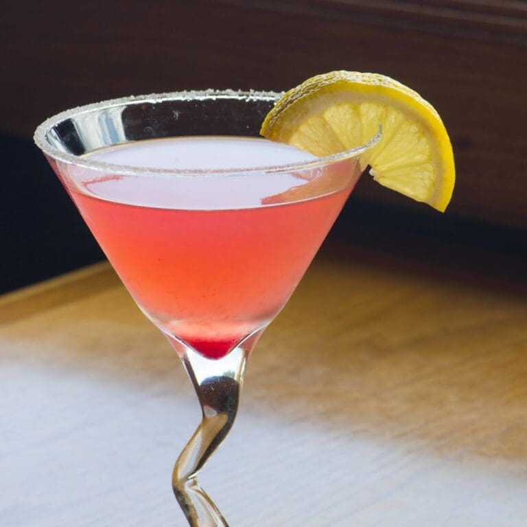 21 Refreshing Lemon Vodka Cocktails You Need to Try 🍋🍸