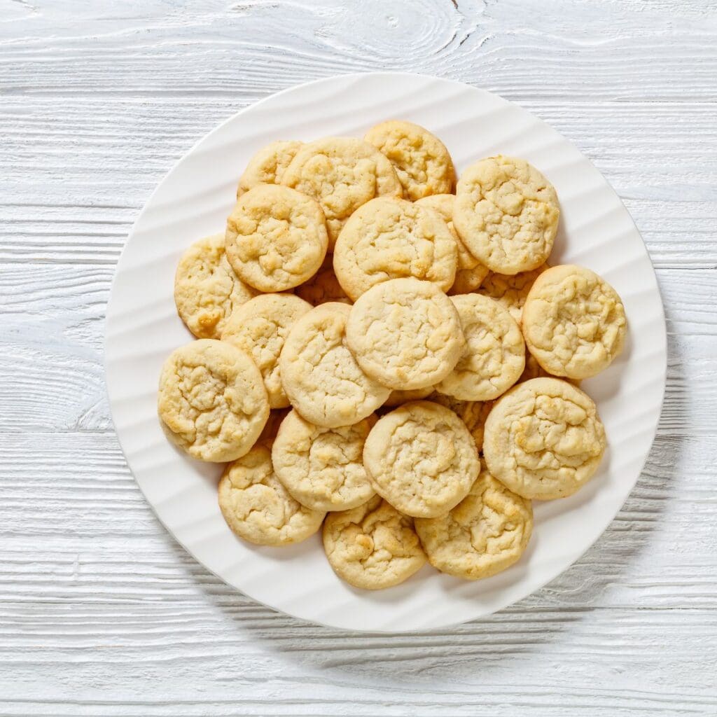 13 Authentic Amish Cookie Recipes (Decadent Treats You Need)