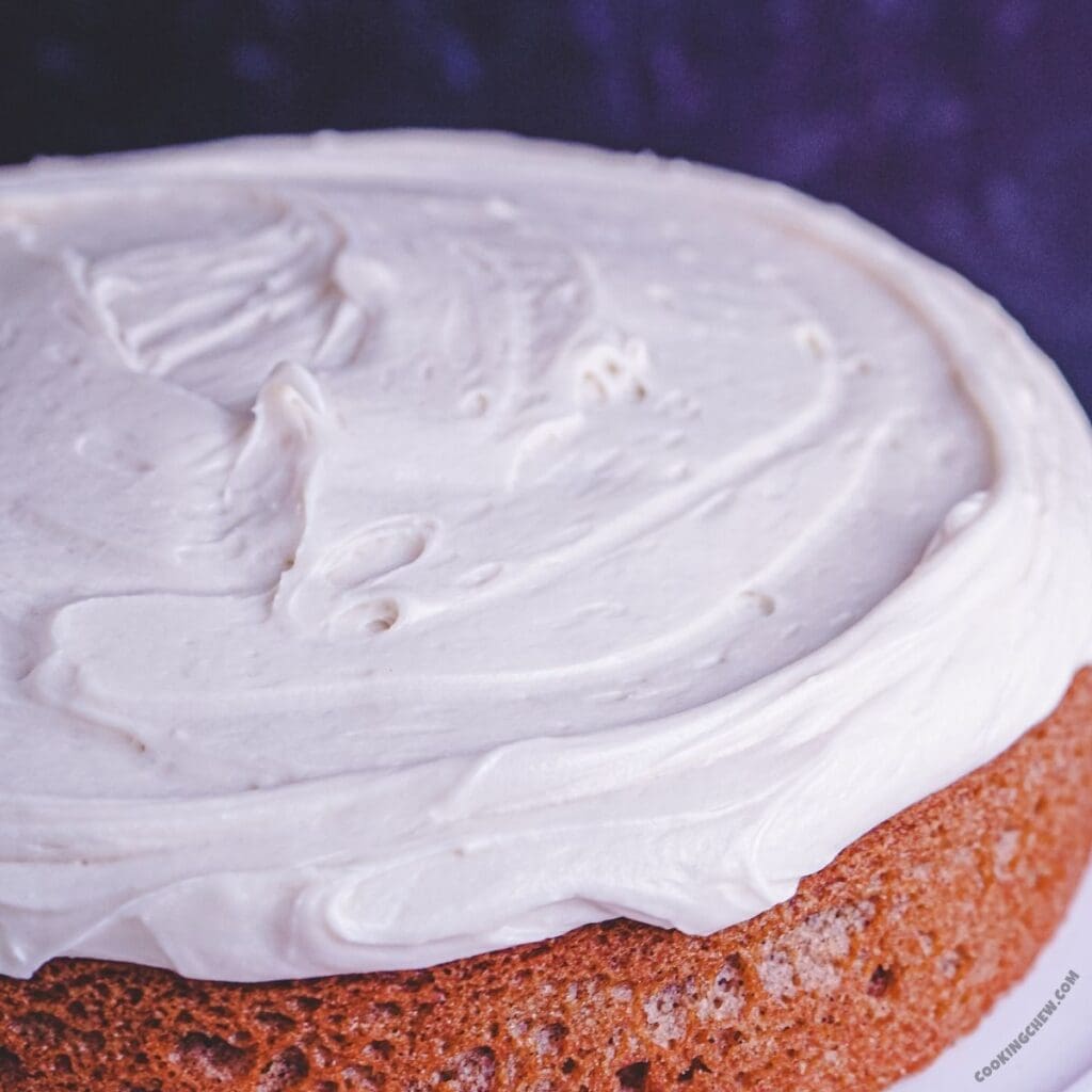 Creamy, Spreadable Cream Cheese Frosting