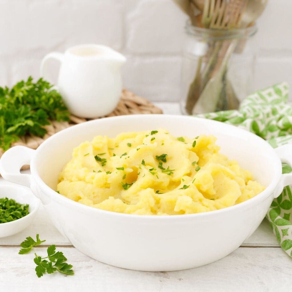 How Long Are Leftover Mashed Potatoes Good For? + Tips