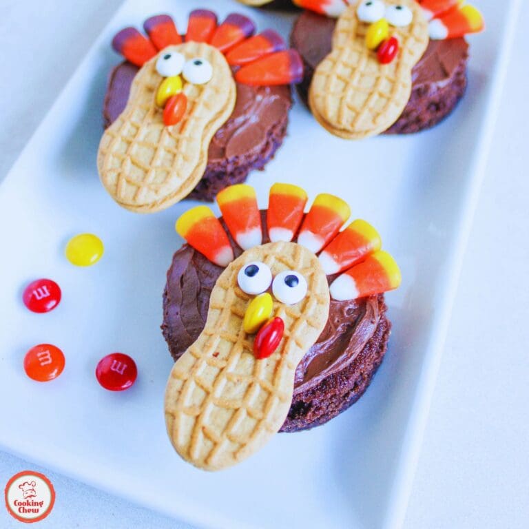 Festive turkey brownies for a fun Thanksgiving dessert.