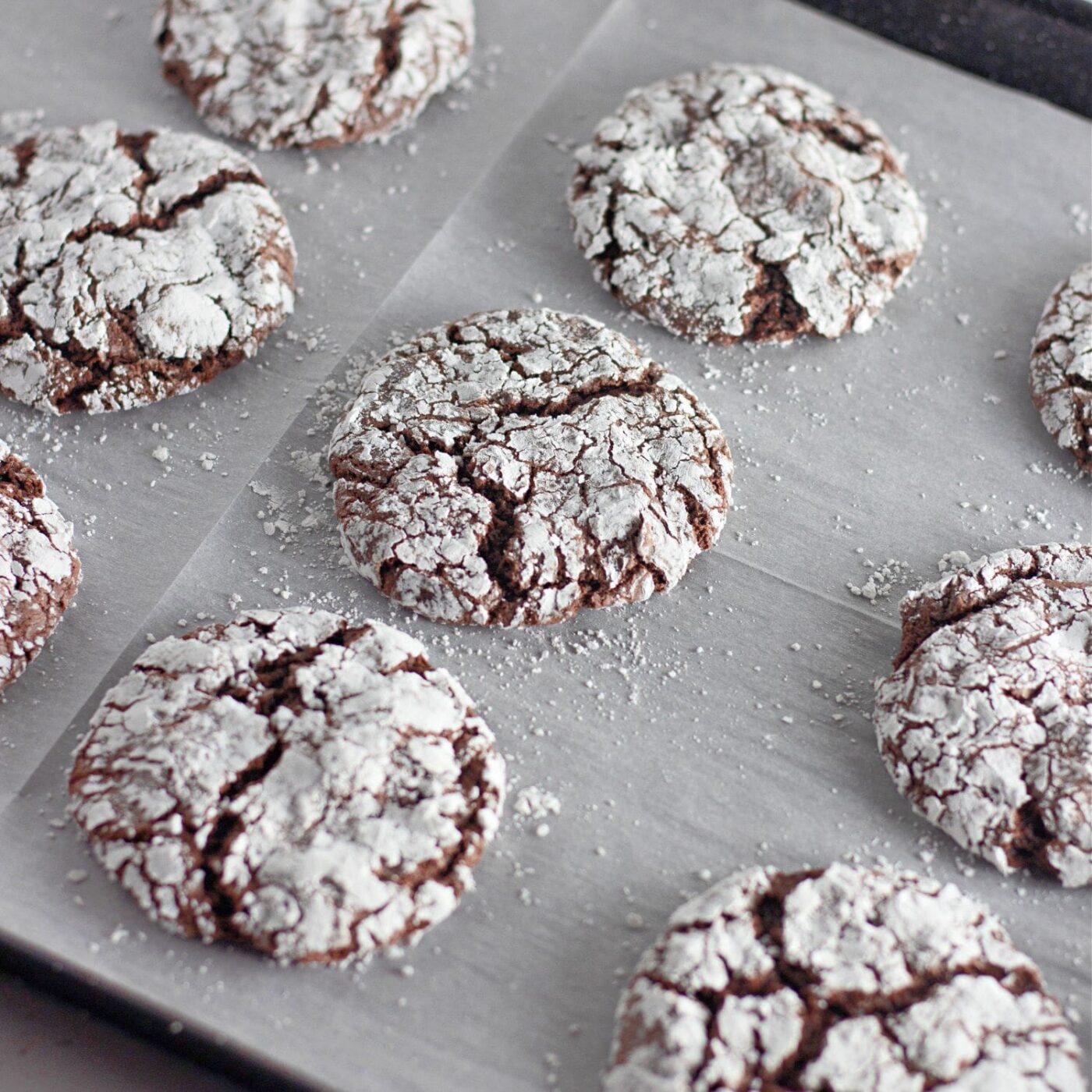 Easy no-chill chocolate crinkle cookies made in under 30 minutes