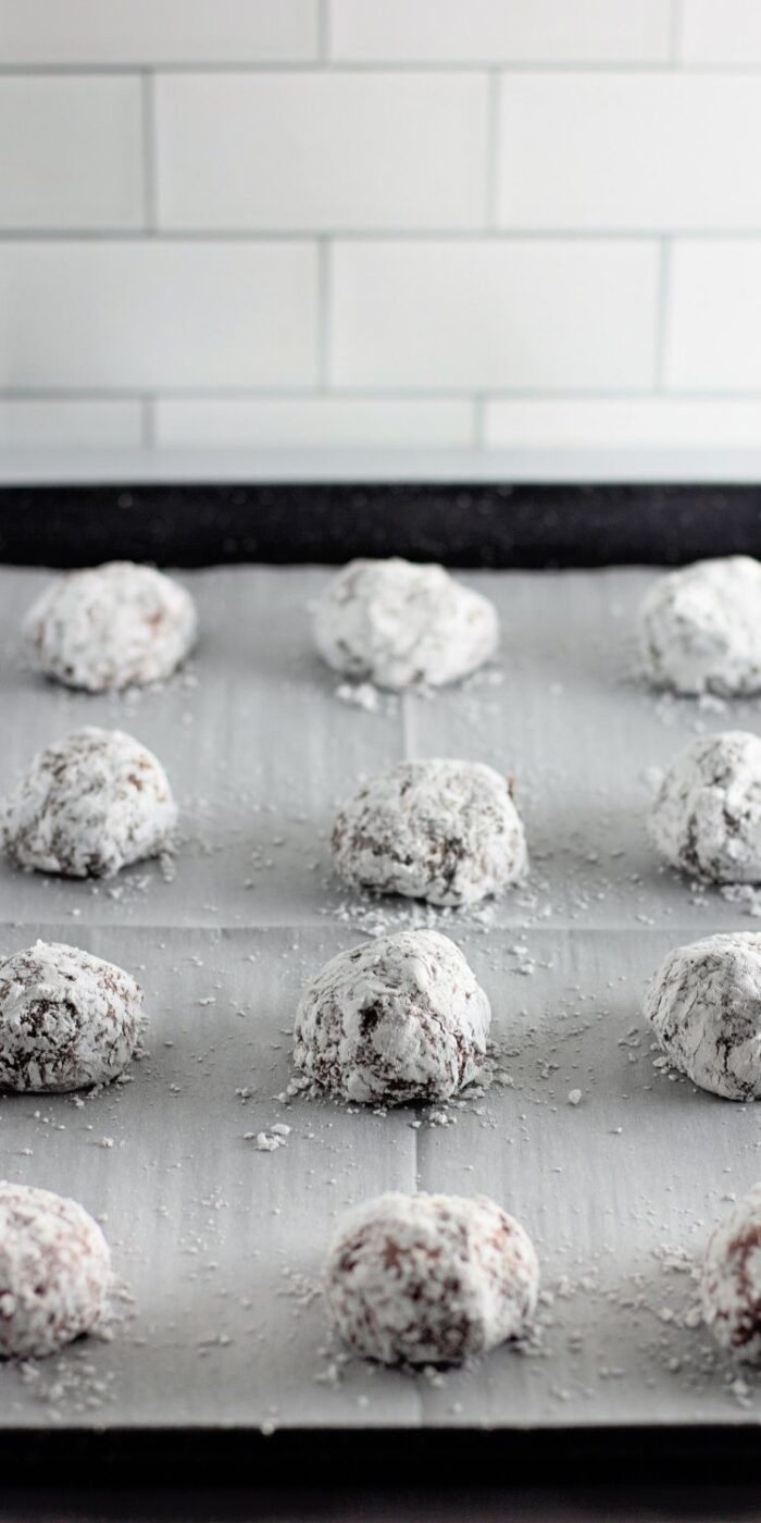 Homemade chocolate crinkle cookies made with 4 simple ingredients