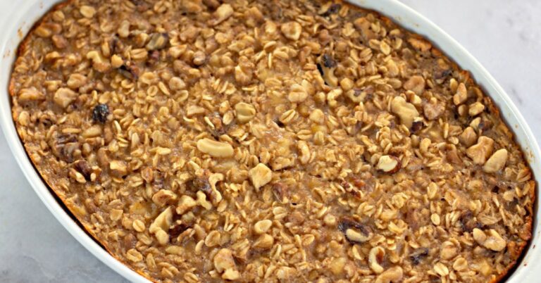 Quick and Easy Banana Baked Oatmeal for Breakfast